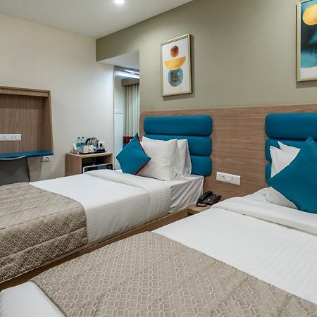 Viera Elite - Jubilee Hills Hotel Hyderabad Bagian luar foto