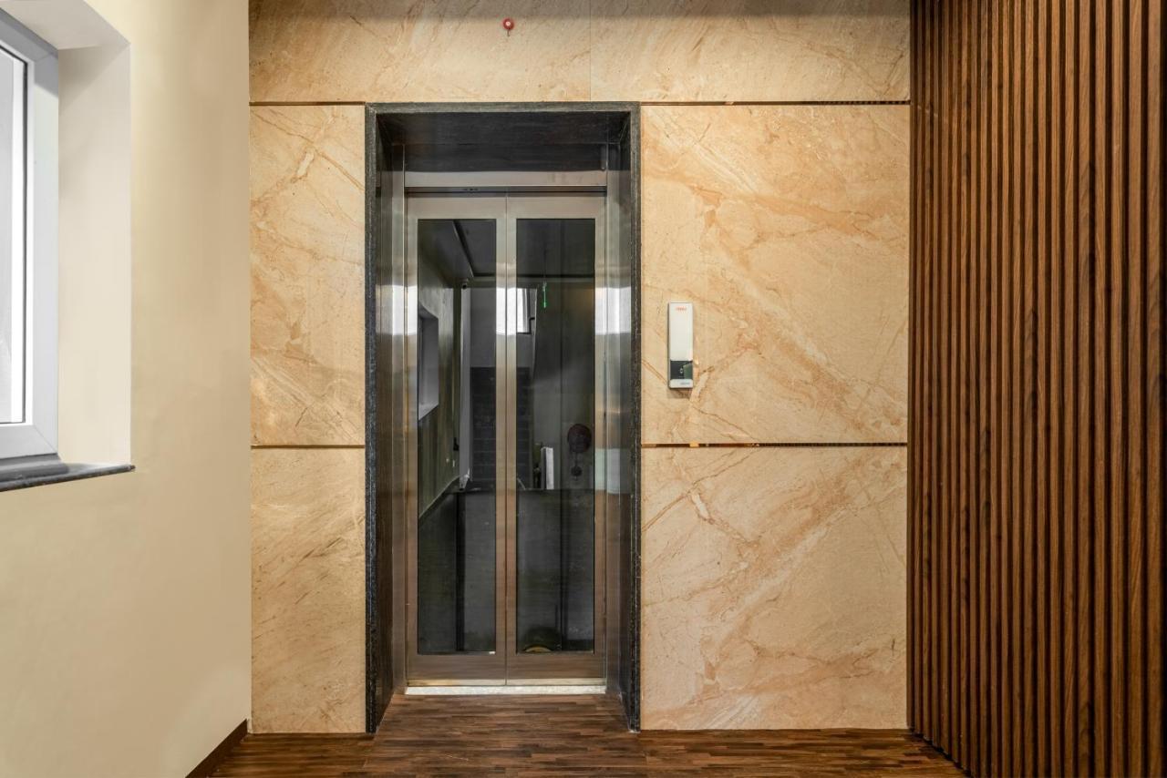 Viera Elite - Jubilee Hills Hotel Hyderabad Bagian luar foto
