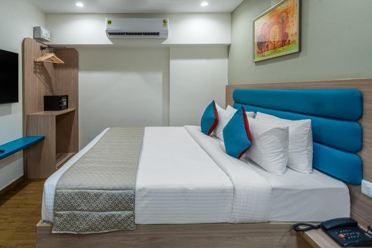 Viera Elite - Jubilee Hills Hotel Hyderabad Bagian luar foto