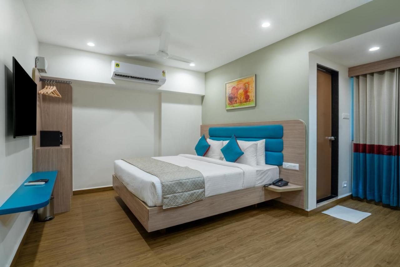 Viera Elite - Jubilee Hills Hotel Hyderabad Bagian luar foto