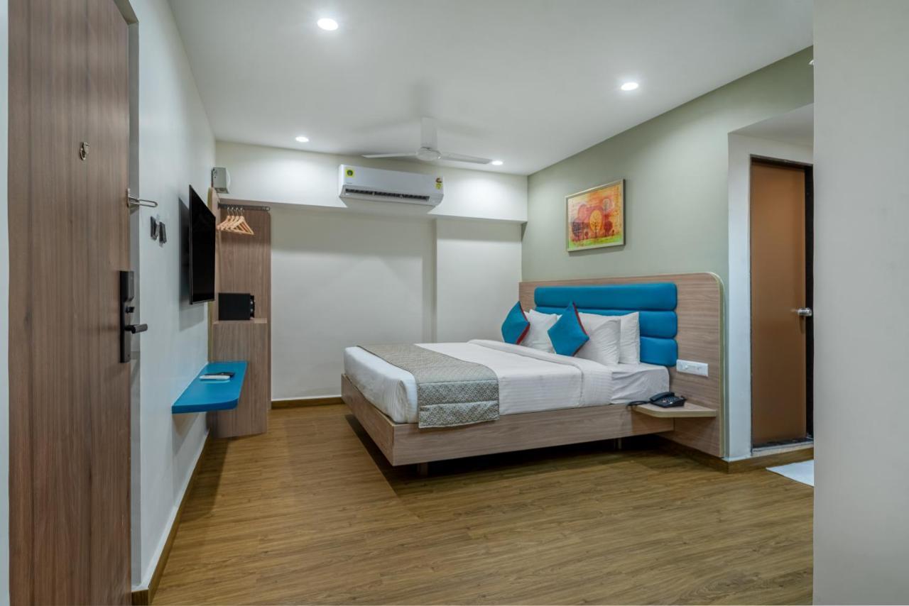 Viera Elite - Jubilee Hills Hotel Hyderabad Bagian luar foto